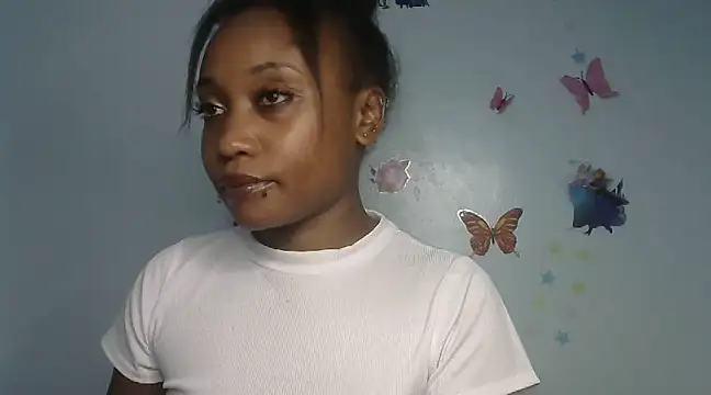 laetitia  online show from 03-06-25, 11:42