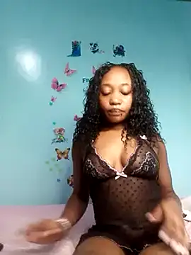 laetitia  online show from 03-12-25, 02:45