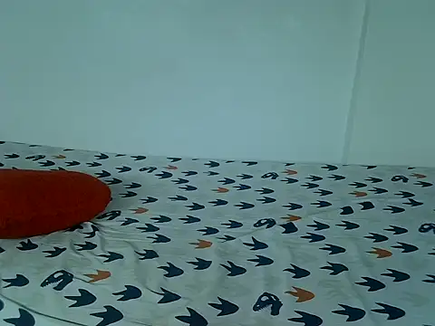 laetitia  online show from 11-08-25, 09:57