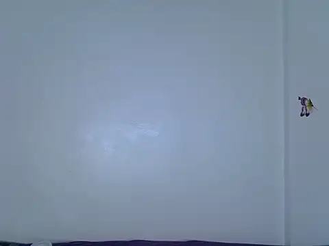 Snapshot of laetitia_ chatting on 12-19-25, 10:33 laetitia online show from 12-19-25, 10:33