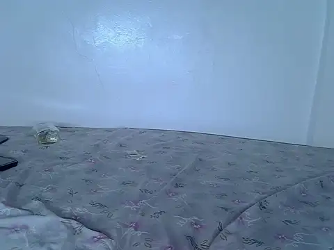 Snapshot of laetitia_ chatting on 02-08-26, 07:12 laetitia online show from 02-08-26, 07:12