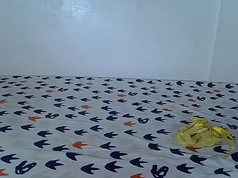 Snapshot of laetitia_ chatting on 02-13-26, 09:22 laetitia online show from 02-13-26, 09:22