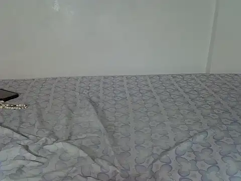 Snapshot of laetitia_ chatting on 03-04-26, 03:18 laetitia online show from 03-04-26, 03:18