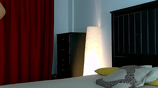 Yanira Muslim online show from 11-27-25, 05:09