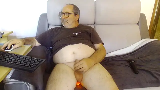 gillou1234 online show from 06-22-26, 02:47