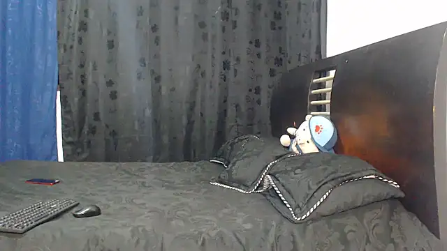 Hot Sharks  online show from 06-28-26, 09:59