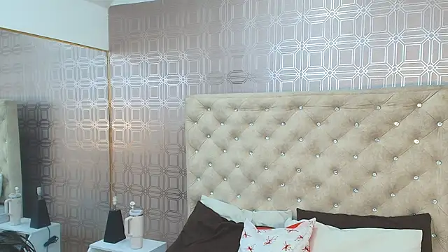 Sara Desire online show from 01-16-25, 12:20