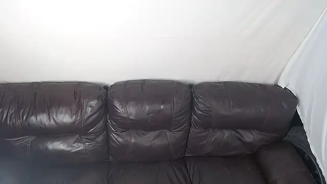 allissonw13 online show from 11-18-25, 10:47