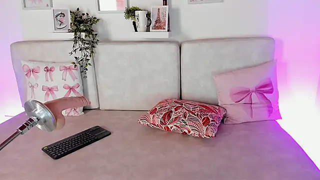 Malka Burning online show from 03-11-25, 02:32