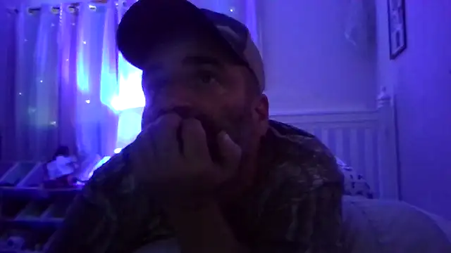 scottyir1585 online show from 08-06-26, 10:55