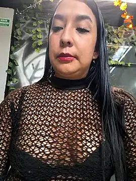 Bella keny online show from 12-15-25, 06:23