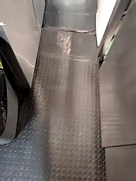 Snapshot of A_man_in_public chatting on 01-15-26, 02:32 A man in public online show from 01-15-26, 02:32