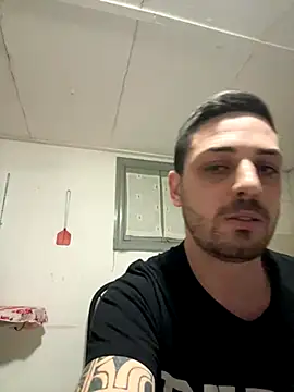 Snapshot of iltoscano95 chatting on 10-14-25, 07:25 iltoscano95 online show from 10-14-25, 07:25