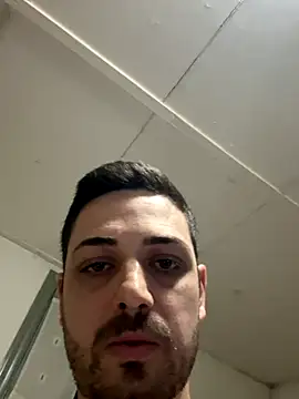 Snapshot of iltoscano95 chatting on 10-25-25, 05:40 iltoscano95 online show from 10-25-25, 05:40