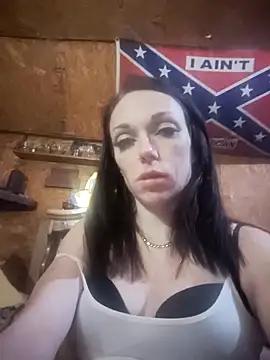 Genevieve143 online show from 12-20-25, 07:04