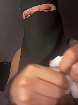 Snapshot of Jumanaa chatting on 02-14-26, 09:11 Jumanaa online show from 02-14-26, 09:11