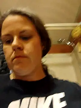 Snapshot of velvetta_ chatting on 03-03-25, 05:31 velvetta online show from 03-03-25, 05:31