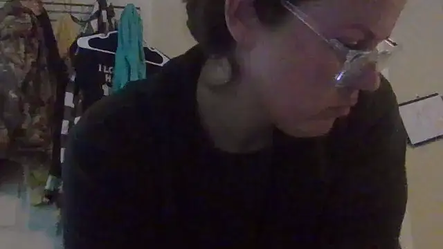 Snapshot of velvetta_ chatting on 03-05-25, 05:29 velvetta online show from 03-05-25, 05:29