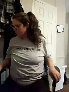 Snapshot of velvetta_ chatting on 03-07-25, 04:24 velvetta online show from 03-07-25, 04:24