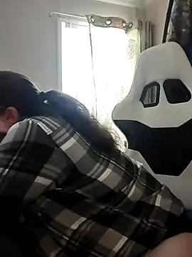 Snapshot of velvetta_ chatting on 03-13-25, 03:39 velvetta online show from 03-13-25, 03:39