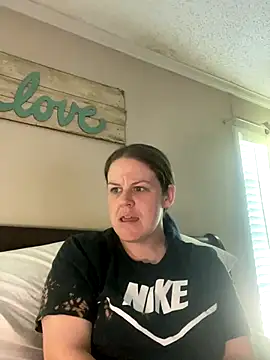 Snapshot of velvetta_ chatting on 09-13-25, 03:12 velvetta online show from 09-13-25, 03:12