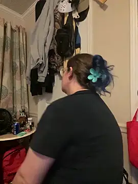 Snapshot of velvetta_ chatting on 09-19-25, 12:56 velvetta online show from 09-19-25, 12:56