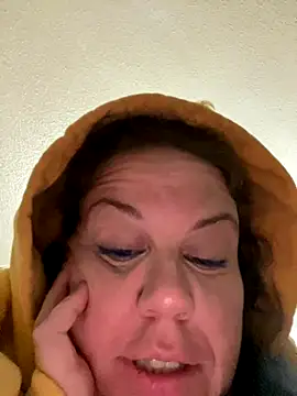 Snapshot of velvetta_ chatting on 10-11-25, 07:18 velvetta online show from 10-11-25, 07:18