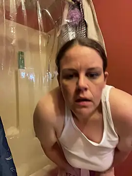 Snapshot of velvetta_ chatting on 10-28-25, 03:36 velvetta online show from 10-28-25, 03:36