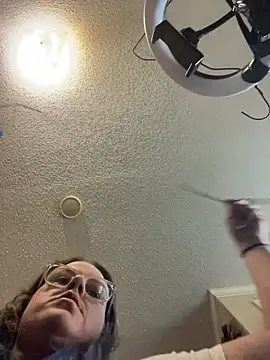 Snapshot of velvetta_ chatting on 10-30-25, 05:57 velvetta online show from 10-30-25, 05:57