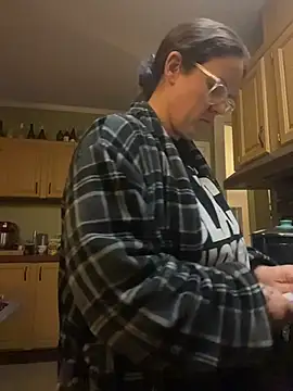 Snapshot of velvetta_ chatting on 11-30-25, 03:43 velvetta online show from 11-30-25, 03:43