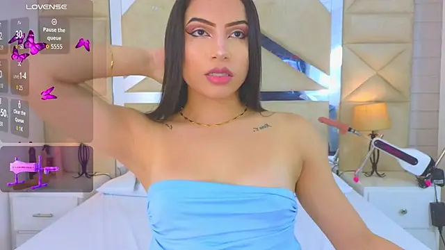 Tiphani walker  online show from 09-16-25, 12:22