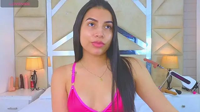 Tiphani walker  online show from 09-30-25, 11:54