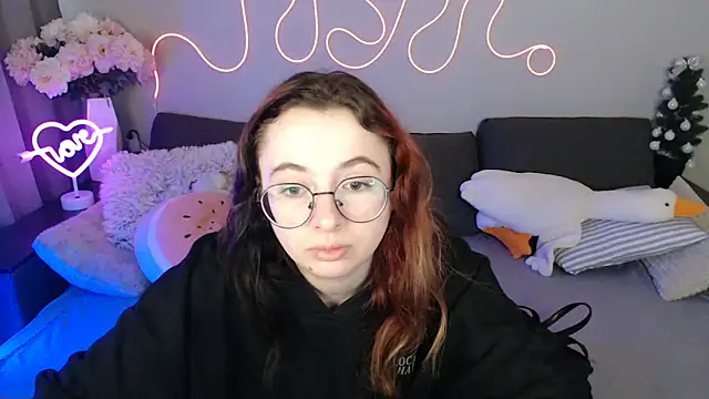 Mini Diva online show from 04-03-26, 08:12