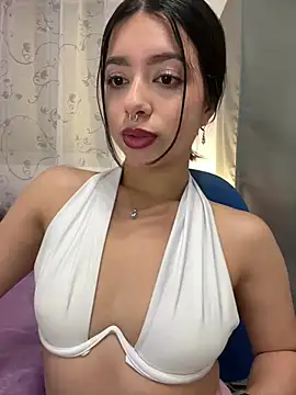 Snapshot of AliceJovovich chatting on 12-30-24, 06:05 AliceJovovich online show from 12-30-24, 06:05