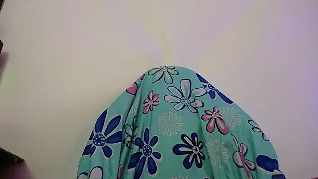 luly pink online show from 02-07-26, 04:05