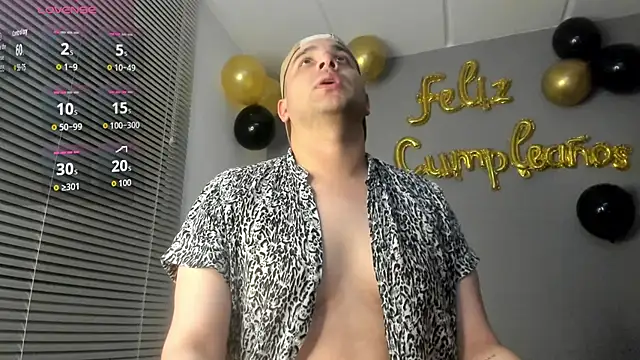 Snapshot of Latin_boy_surprisee chatting on 06-03-26, 12:24 Latin boy surprisee online show from 06-03-26, 12:24