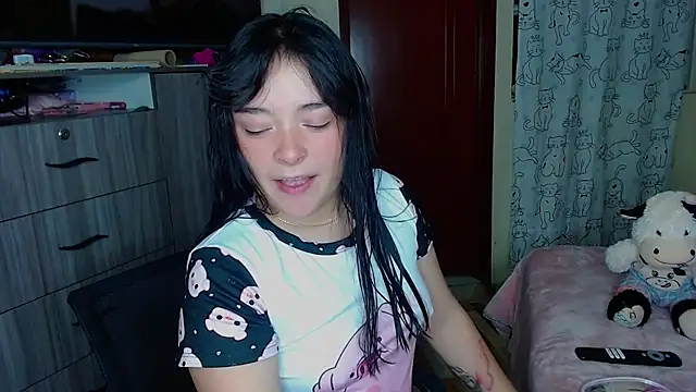 nahia  2 online show from 09-21-25, 03:41