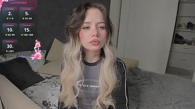 KellyBarton online show from 12-18-24, 11:40