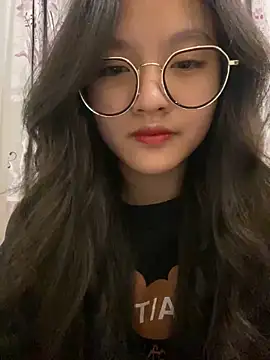 Krixxi22 online show from 12-15-24, 02:48