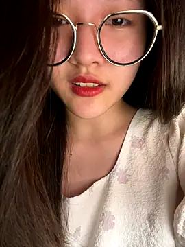 Krixxi22 online show from 10-08-25, 02:14