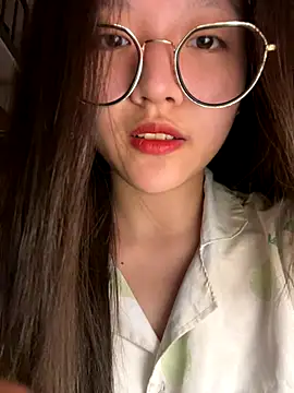 Krixxi22 online show from 10-17-25, 03:25