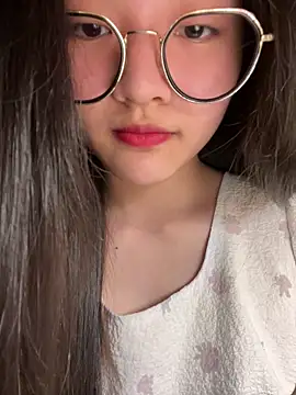 Krixxi22 online show from 03-10-26, 02:22