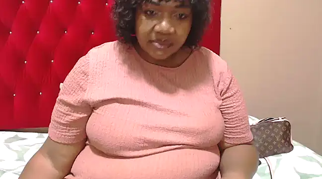 Snapshot of MIGHTYASSS chatting on 02-16-25, 05:48 MIGHTYASSS online show from 02-16-25, 05:48