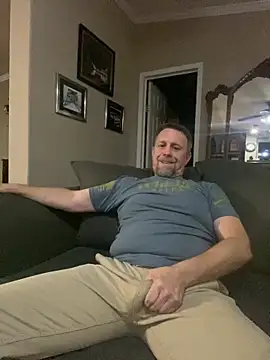 Snapshot of Realybigdill chatting on 05-20-26, 03:45 Realybigdill online show from 05-20-26, 03:45