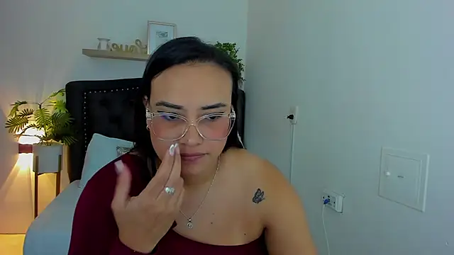 Snapshot of zoe_danae_ chatting on 03-08-25, 12:09 zoe danae online show from 03-08-25, 12:09