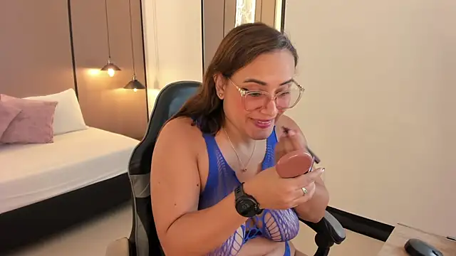 Snapshot of zoe_danae_ chatting on 02-09-26, 01:04 zoe danae online show from 02-09-26, 01:04