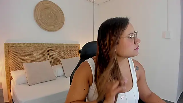 Snapshot of zoe_danae_ chatting on 07-21-26, 12:40 zoe danae online show from 07-21-26, 12:40