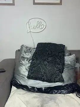 MimiCurves online show from 03-13-25, 02:38