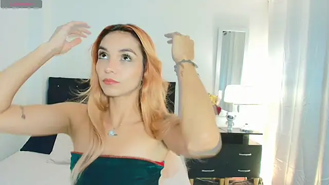 Snapshot of MeganLorensx chatting on 09-25-25, 10:24 MeganLorensx online show from 09-25-25, 10:24