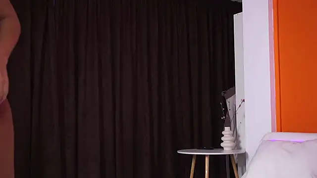 LovingBlondie online show from 09-18-25, 03:41